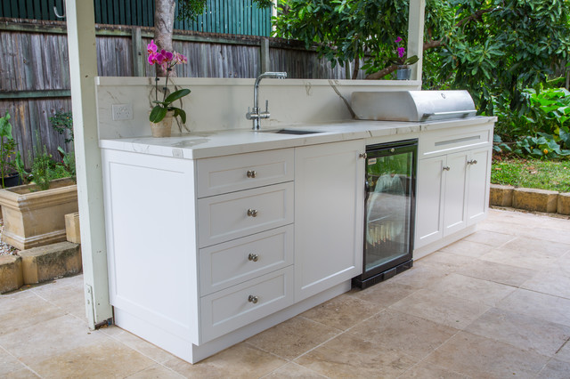 hamptons outdoor kitchen