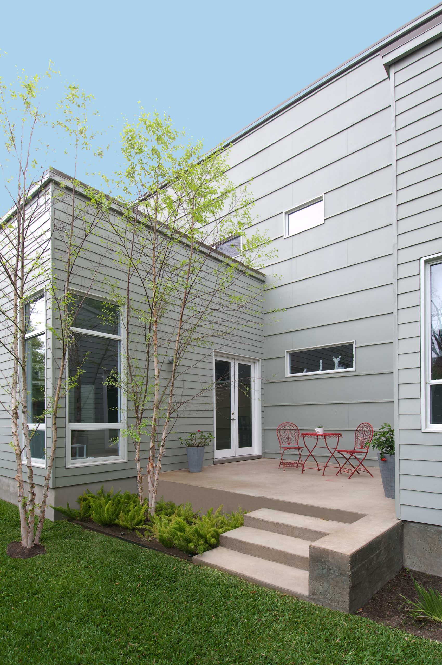 Foundation Plantings Contemporary - Photos & Ideas | Houzz