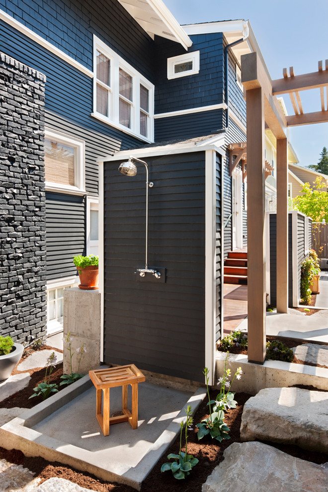 Example of a transitional outdoor patio shower design in Seattle