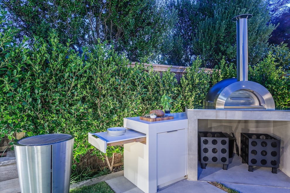 Mt Eden Outdoor Kitchen Modern Patio Auckland by Celia Visser