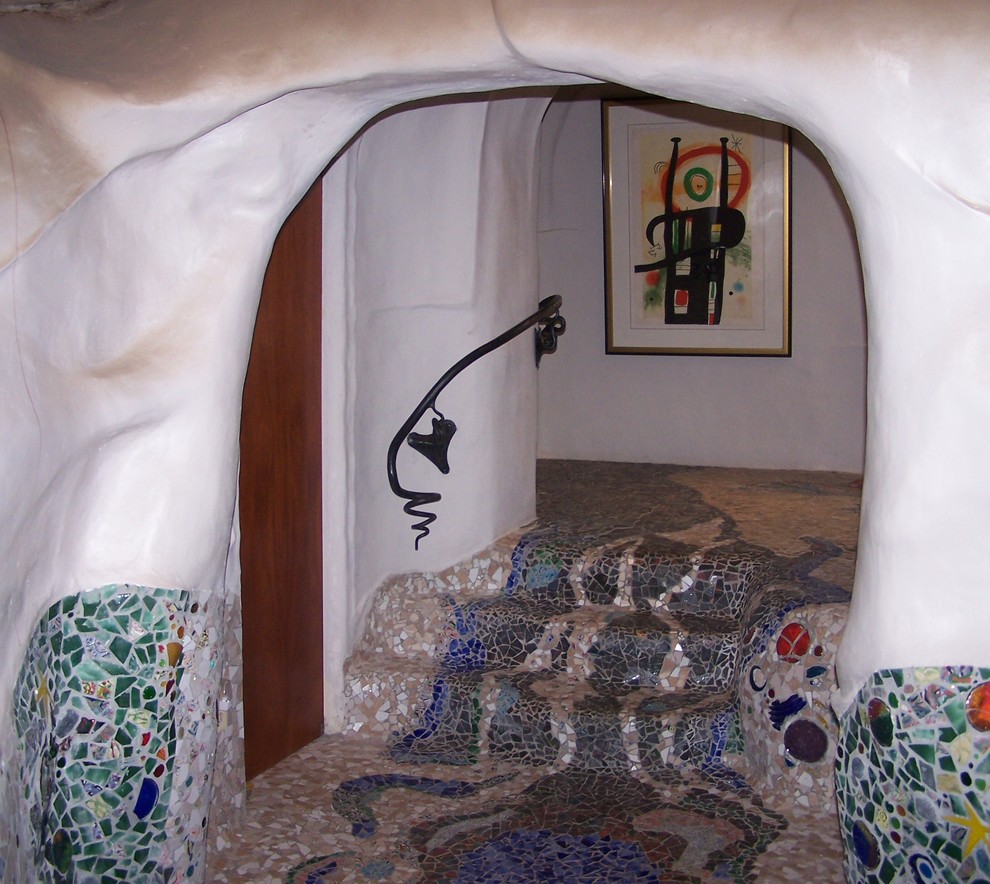 Example of an eclectic patio design in New York