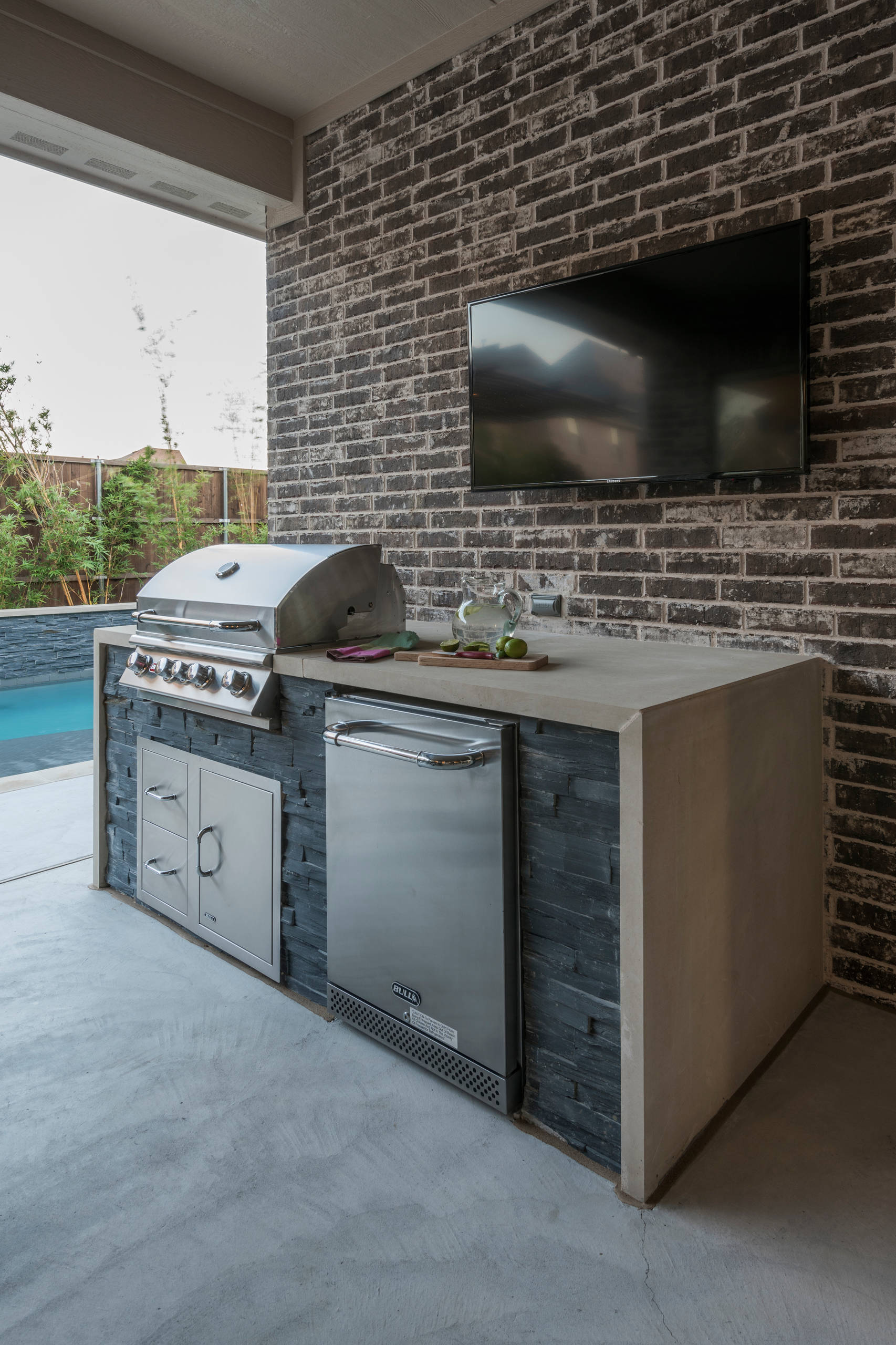 75 Beautiful Small Outdoor Kitchen Design Houzz Pictures Ideas July 2021 Houzz