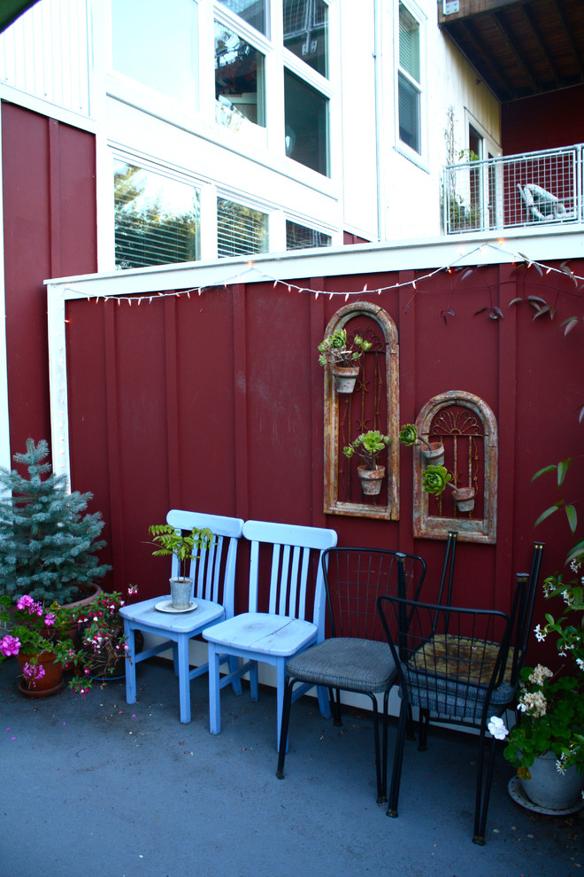 Example of an eclectic patio design in San Francisco