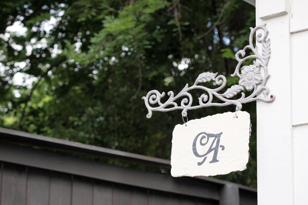 Inspiration for an eclectic patio remodel in Birmingham