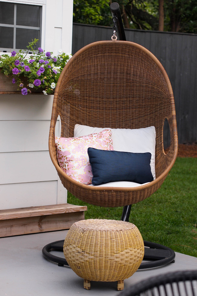 Example of an eclectic patio design in Birmingham