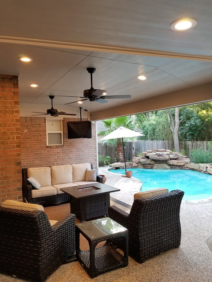 N Silver Crescent Cir The Woodlands, TX 77382 2 Traditional Patio