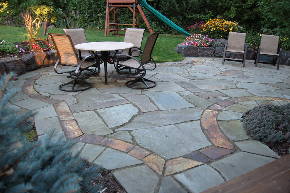 Natural stone patios & walls Traditional Patio Minneapolis by