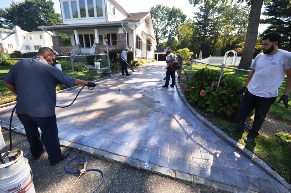 Nicolock Driveway Pavers Cleaning & Sealing, Huntington Bay NY 11743