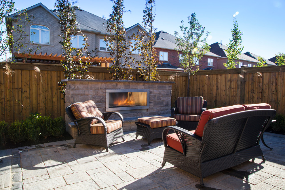 Inspiration for a timeless patio remodel in Toronto