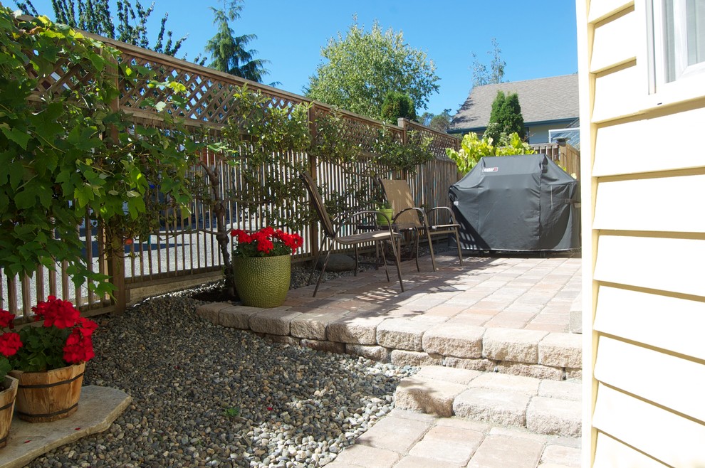 NW 7th Contemporary Patio Seattle by Root Design & Landscape