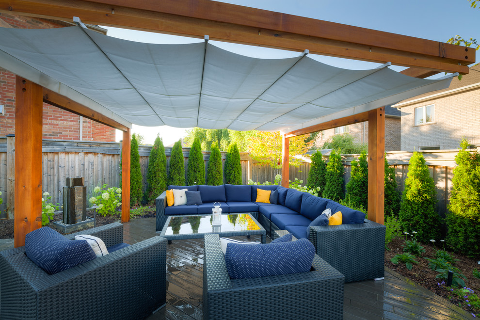 Oakville TwoStorey Modern Patio Toronto by Gelderman Landscape