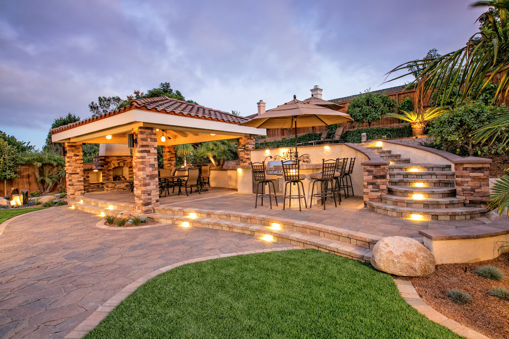 Example of a classic patio design in San Diego