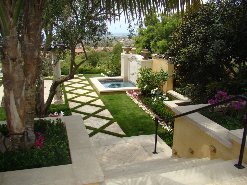Tuscan patio photo in San Diego
