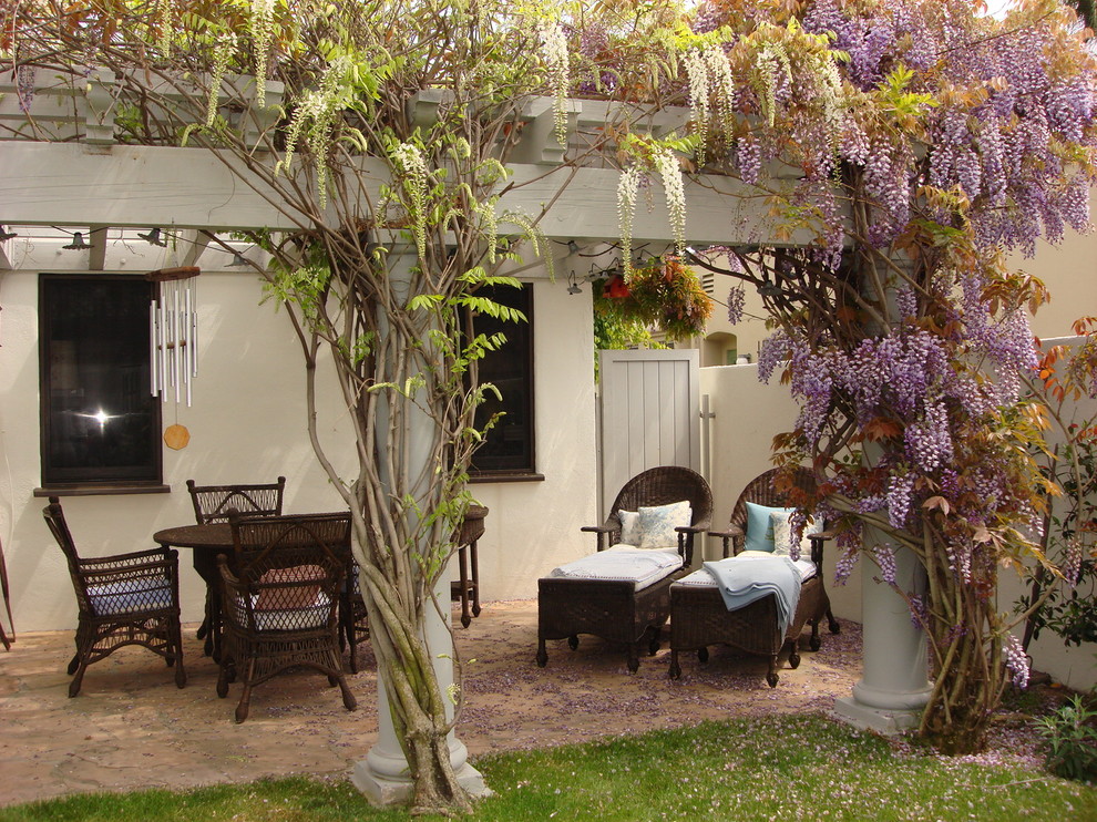 Orlando Traditional Patio Los Angeles by rice paddies interiors