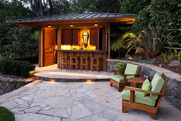 Inspiration for a world-inspired patio in San Francisco with a bar area.