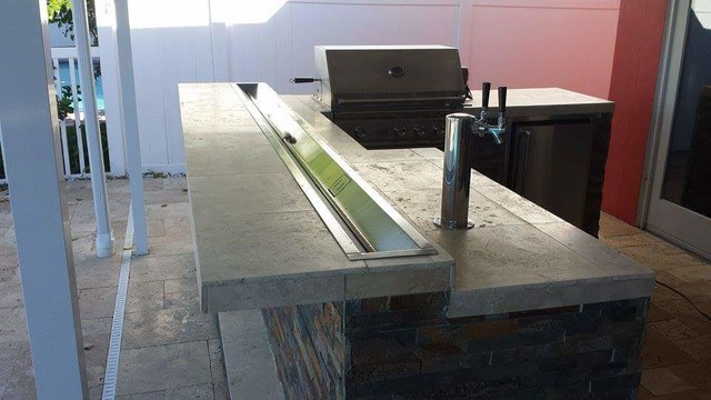 Outdoor Bbq Bar W Kegerator And Fire Pan On Bar Rustika Dvorik Dzheksonvill Ot Eksperta Arcadia Outdoor Kitchens Houzz Rossiya This outdoor bar / bbq in a shipping container is designed for 'grillcafé de buffel' in best, the netherlands. houzz