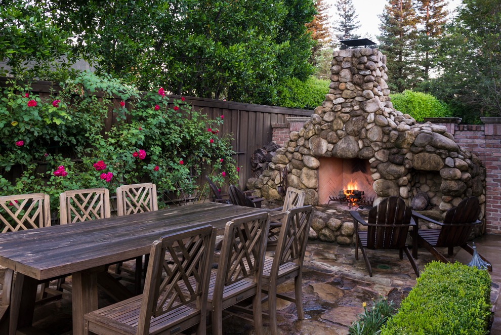 Outdoor Dining Traditional Patio Sacramento by Monley Cronin
