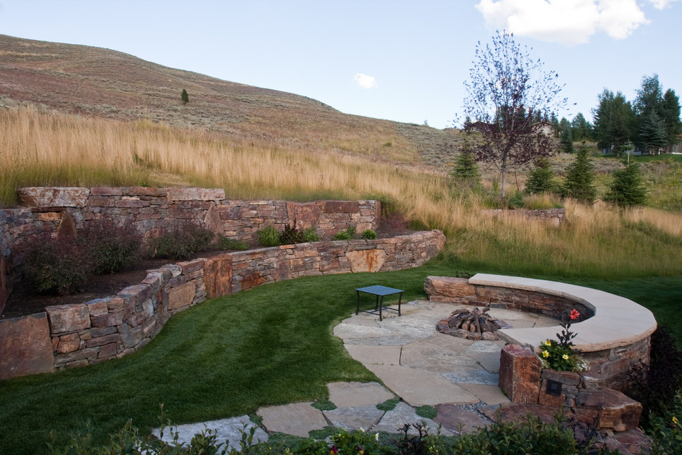 Photo of a traditional patio in Boise.