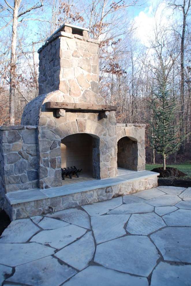 Outdoor Fireplace & Patio Fairfax Classique Terrasse et Patio