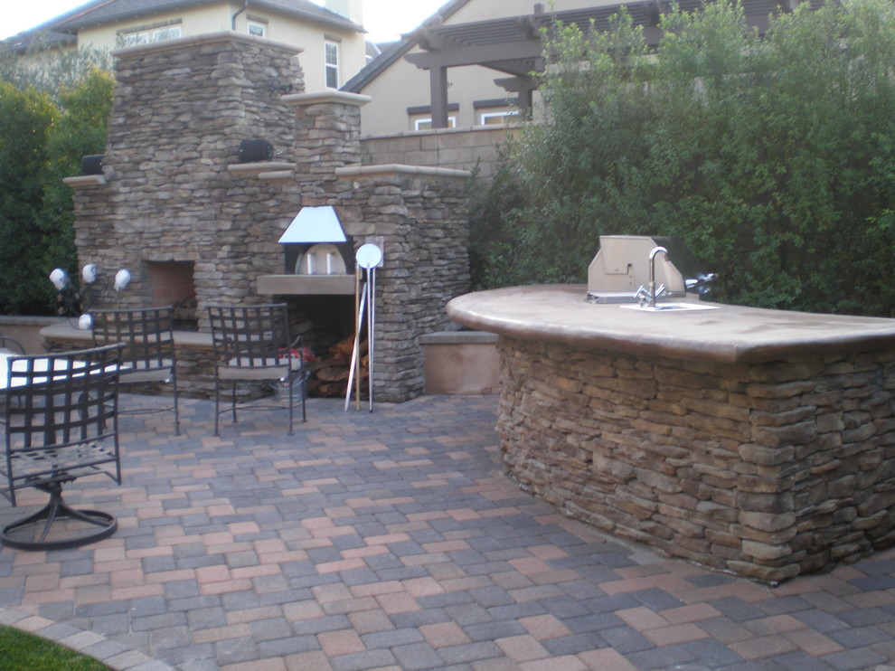 Elegant patio photo in Orange County