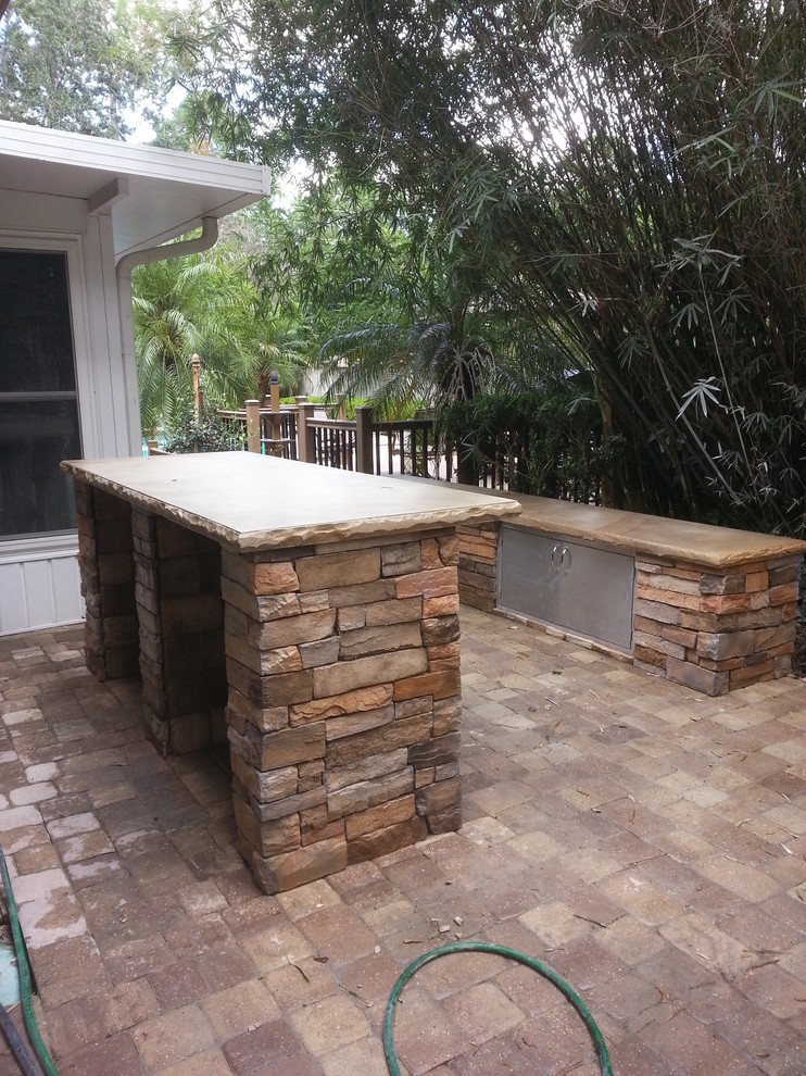 Patio - rustic patio idea in Jacksonville