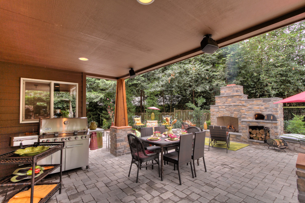 Photo of a rustic patio in Portland with a bbq area.