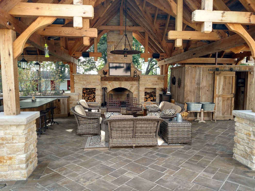 Inspiration for a rustic patio remodel in Chicago