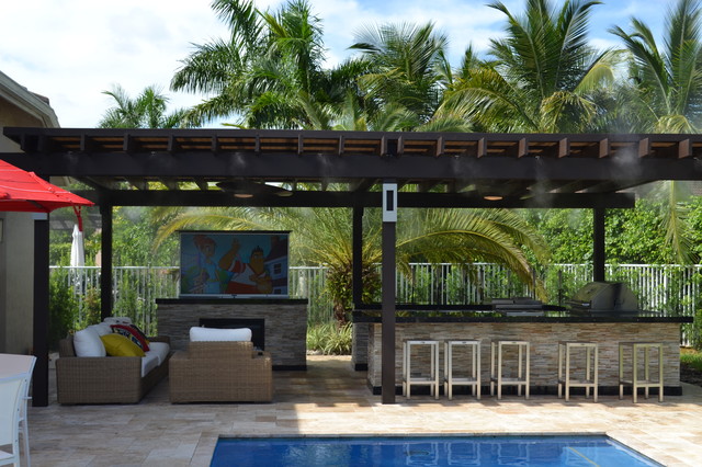 Outdoor kitchen And Pergola Project - Mediterráneo - Patio - Miami - de