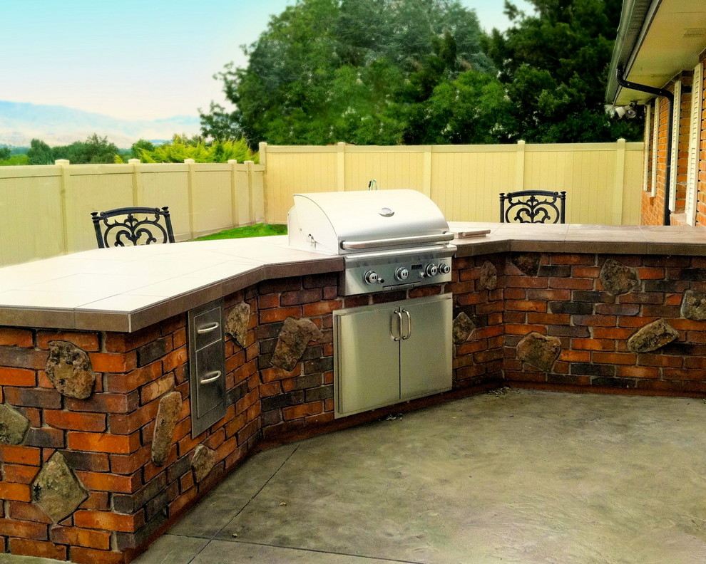 Outdoor Kitchen Traditional Patio Boise by The Garden Artist