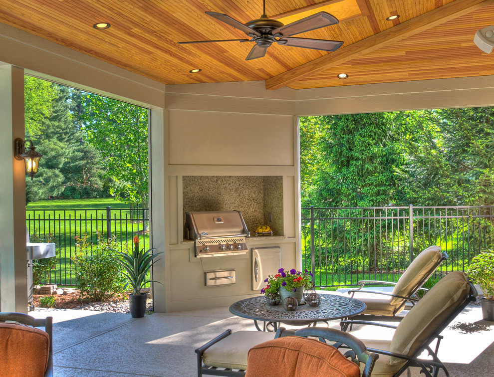 Outdoor Kitchens, Grills, and Refrigerators Traditional Patio St