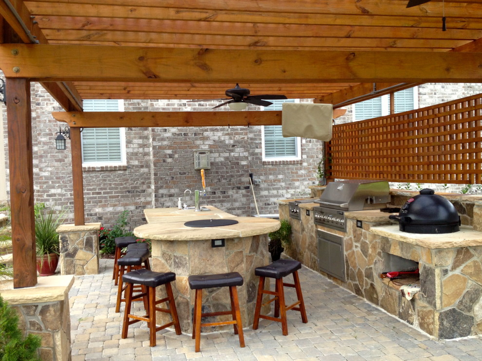 Outdoor living Charlotte Traditional Patio Charlotte by Sunmar