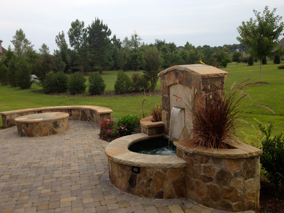 Example of a classic patio design in Charlotte