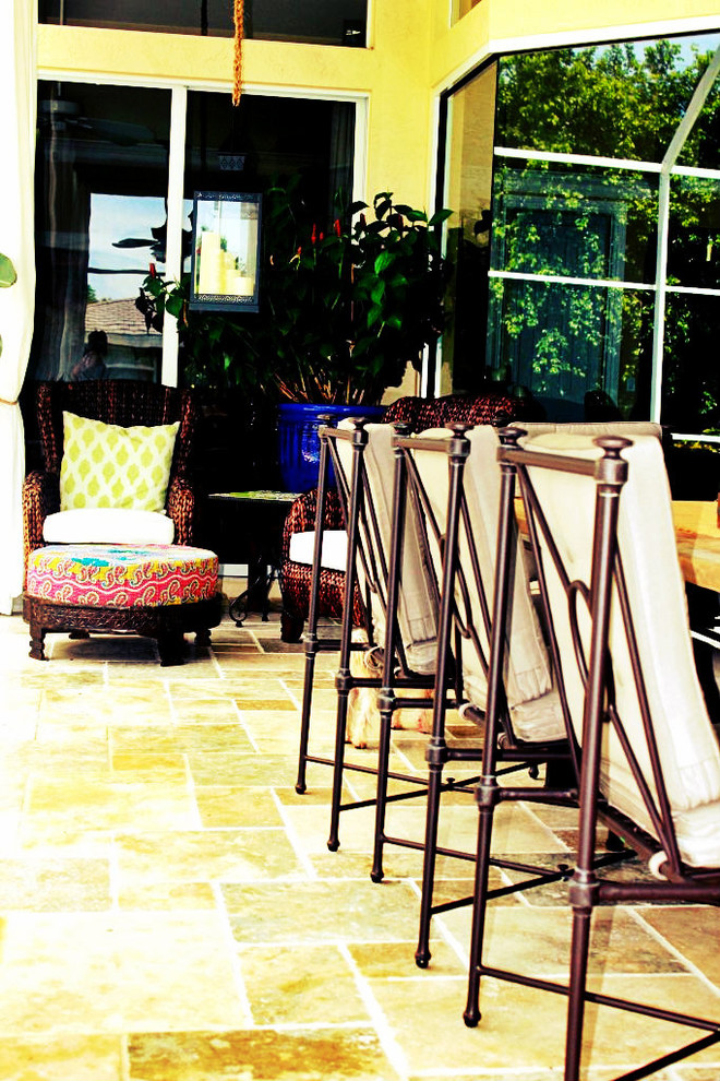 Photo of an eclectic patio in Miami.
