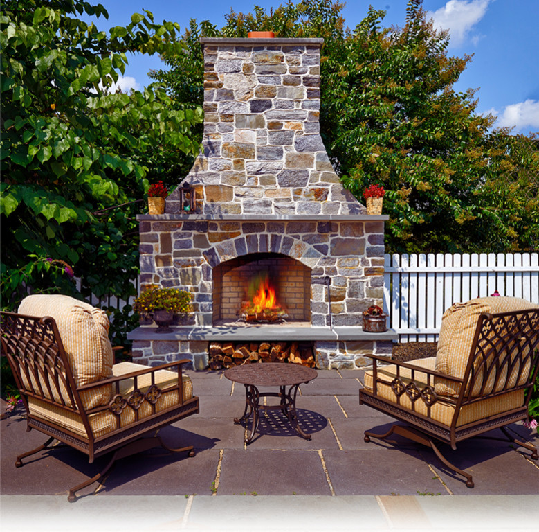Outdoor Masonry Stone Fireplace - Classique Chic - Terrasse et Patio ...