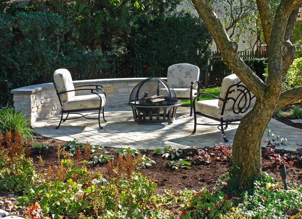 Outdoor Patio, BuiltInGrill, Seatwalls, & Water Feature Traditional