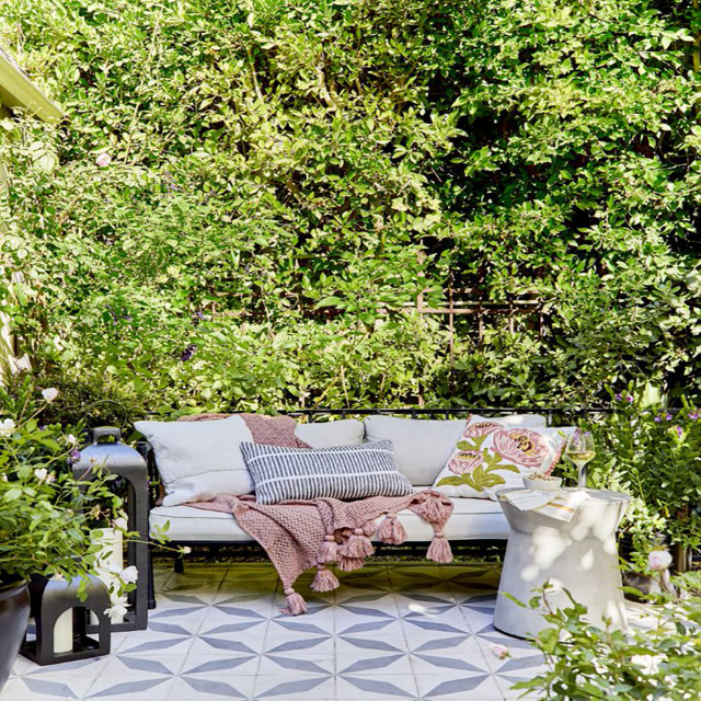 Outdoor Spring Patio Ideas Styled by Emily Henderson - Modern - Patio -  Minneapolis - by Target Home | Houzz IE