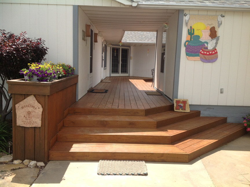 Outdoor Walkways Plain concrete Traditional Patio Kansas City