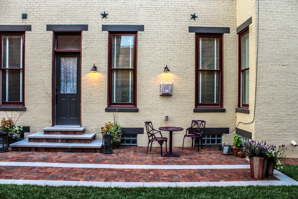 Modern courtyard patio in Cincinnati with brick paving.