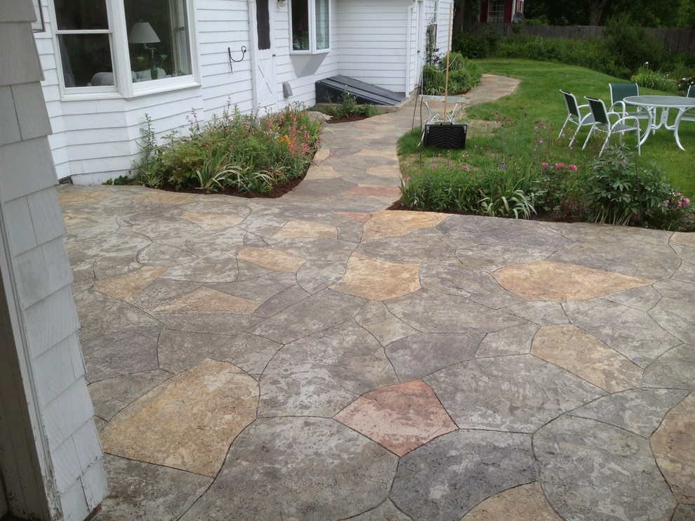 Patio and Walkway Upgrade Norwich, VT Traditional Patio