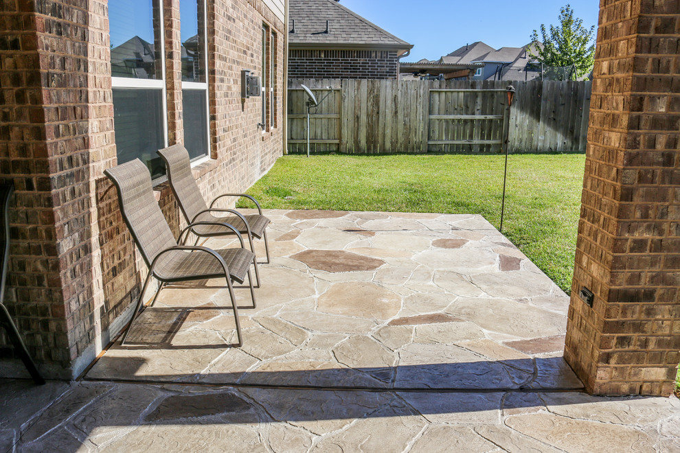 Patio Cover and Outdoor Kitchen Cypress, TX Traditional Patio