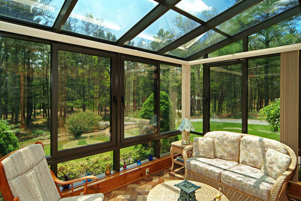 Photo of a conservatory.