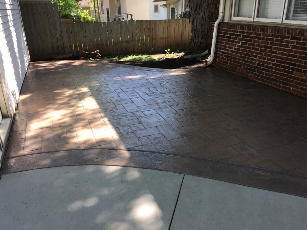 Patio- random square stamped pattern with seamless border 3/3
