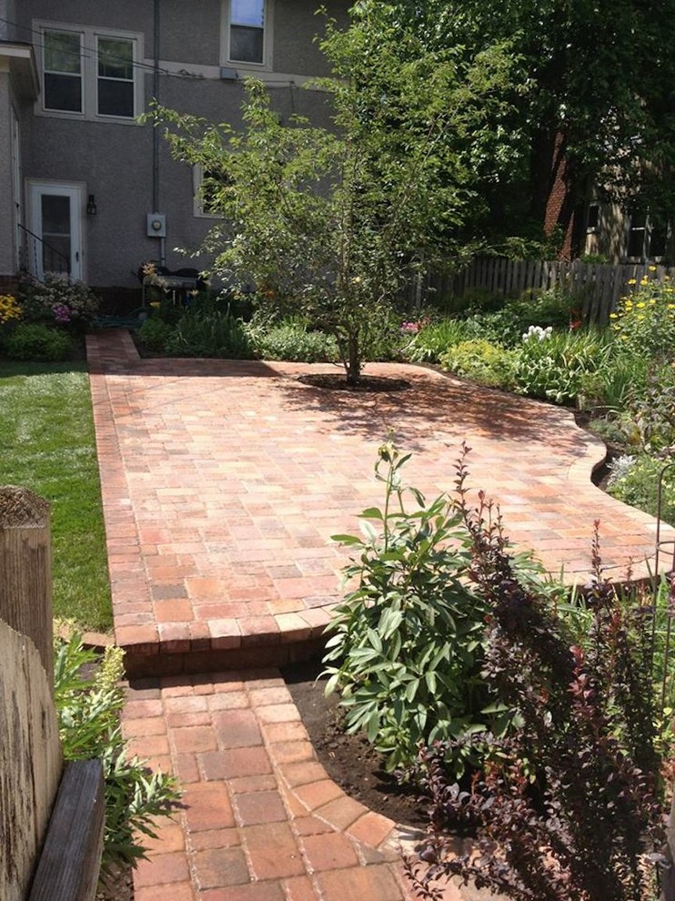 Patios Traditional Patio Minneapolis by Evolving Environments