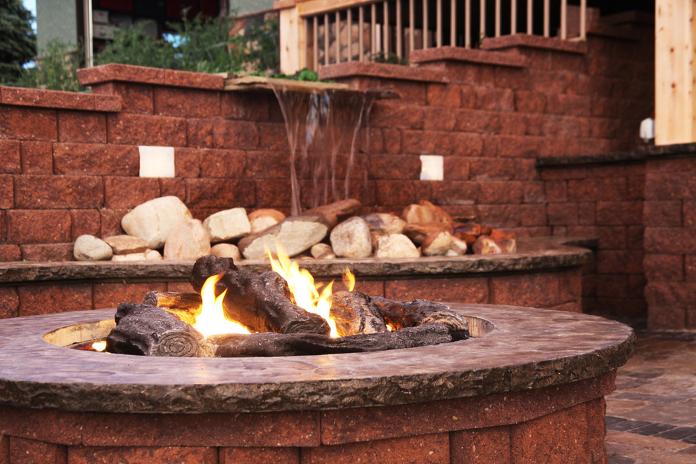 Patios/Outdoor Kitchens Traditional Patio Omaha by Grindstone