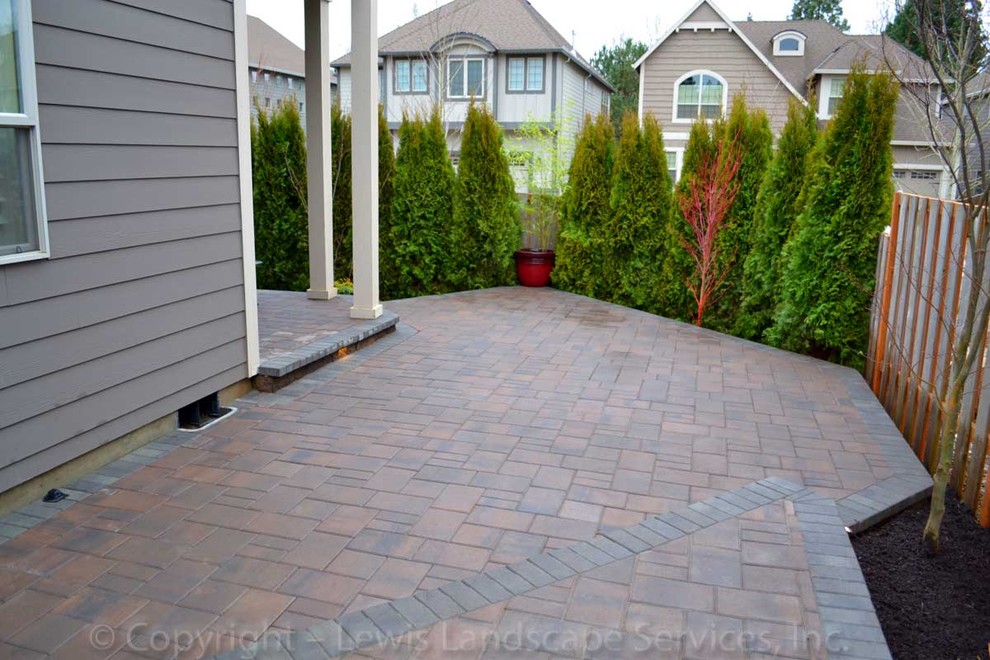 Inspiration for a modern patio remodel in Portland