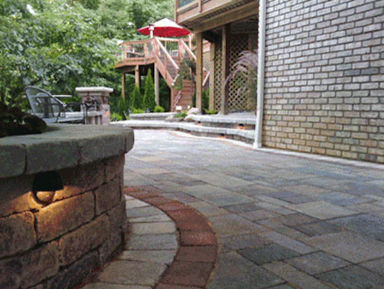 Inspiration for a timeless patio remodel in Cleveland