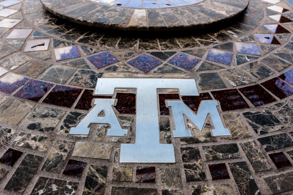 Pergola and Outdoor Kitchen Fulshear, TX Traditional Patio