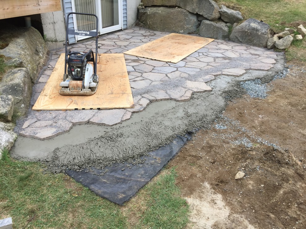 Can Mortar be Under Flagstone and Still Create a Permeable Patio
