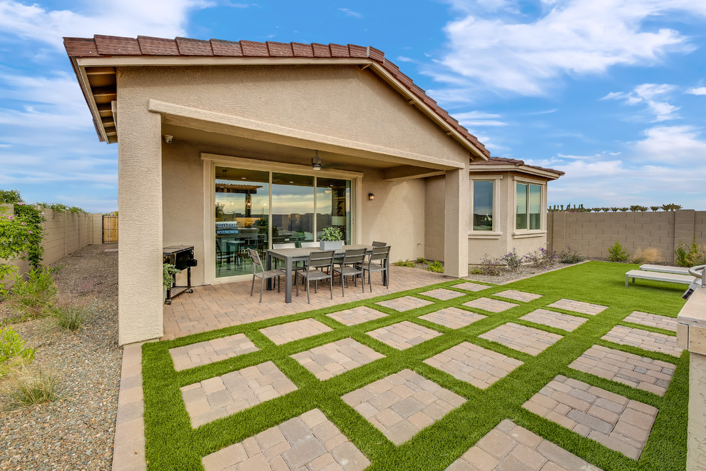 Phoenix, Arizona Cadence Villagio Belice Patio Traditional