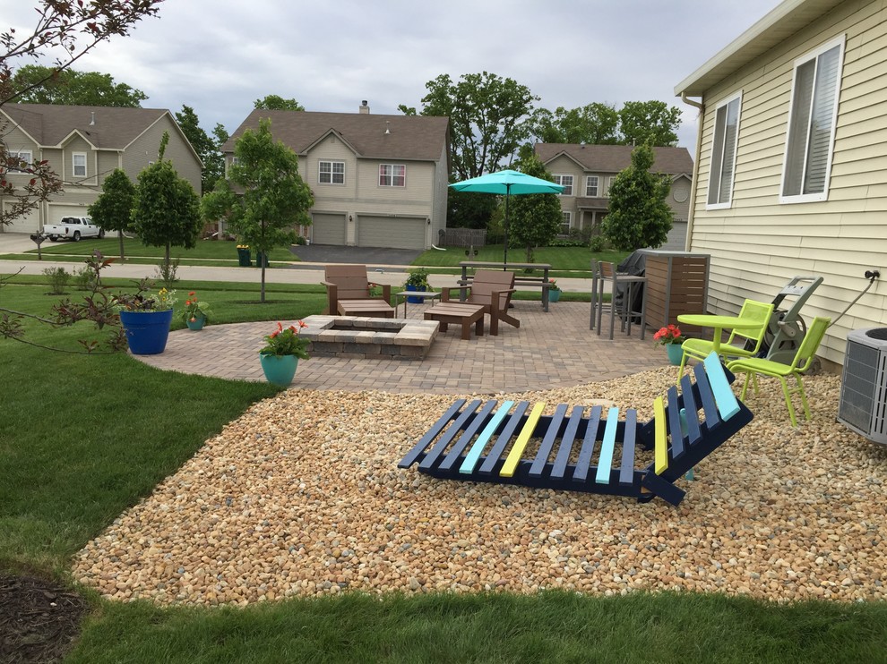 Plano Outdoor Living Space with Fire pit Modern Patio Chicago